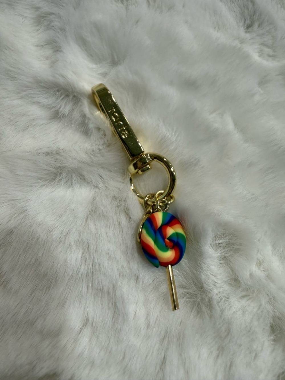 Tarte Cosmetic Collectable Gold
Keychain Rainbow Lollipop Charm